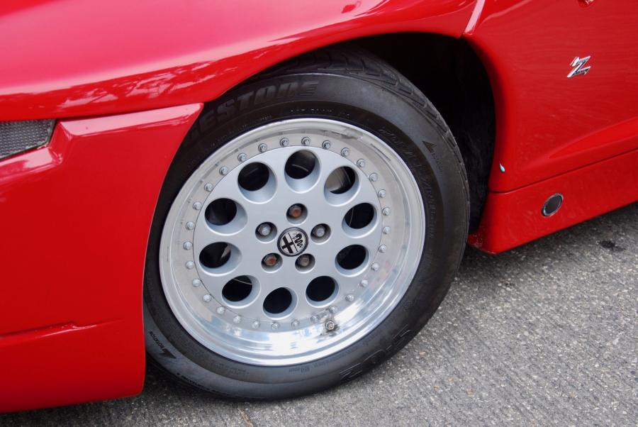 Колеса Alfa Romeo S.Z. (526) 1992 года  (фото 27 из 65)